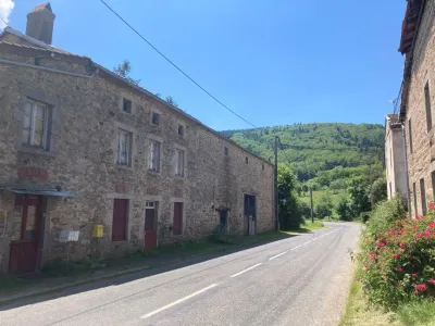 Dom Na sprzedaż 03250 LAPRUGNE FR