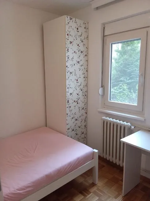 Nieruchomość komercyjna Na sprzedaż - 11077 Sumatovacka Vracar Beograd stan sa stanarima RS Image 9